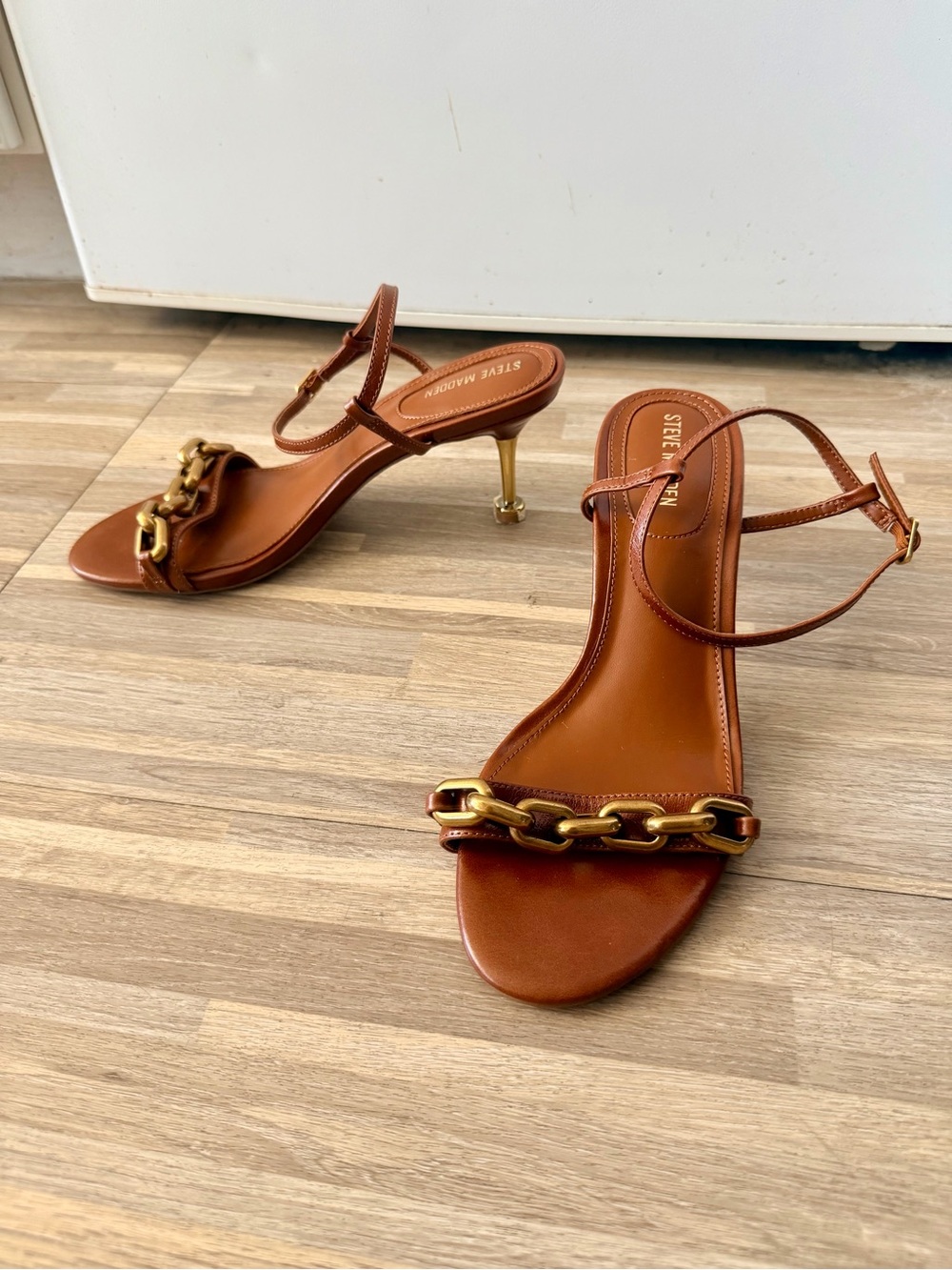 Steve Madden Rivena Brown Leather Gold Chain Strappy Heels, women’s 8 NWOT